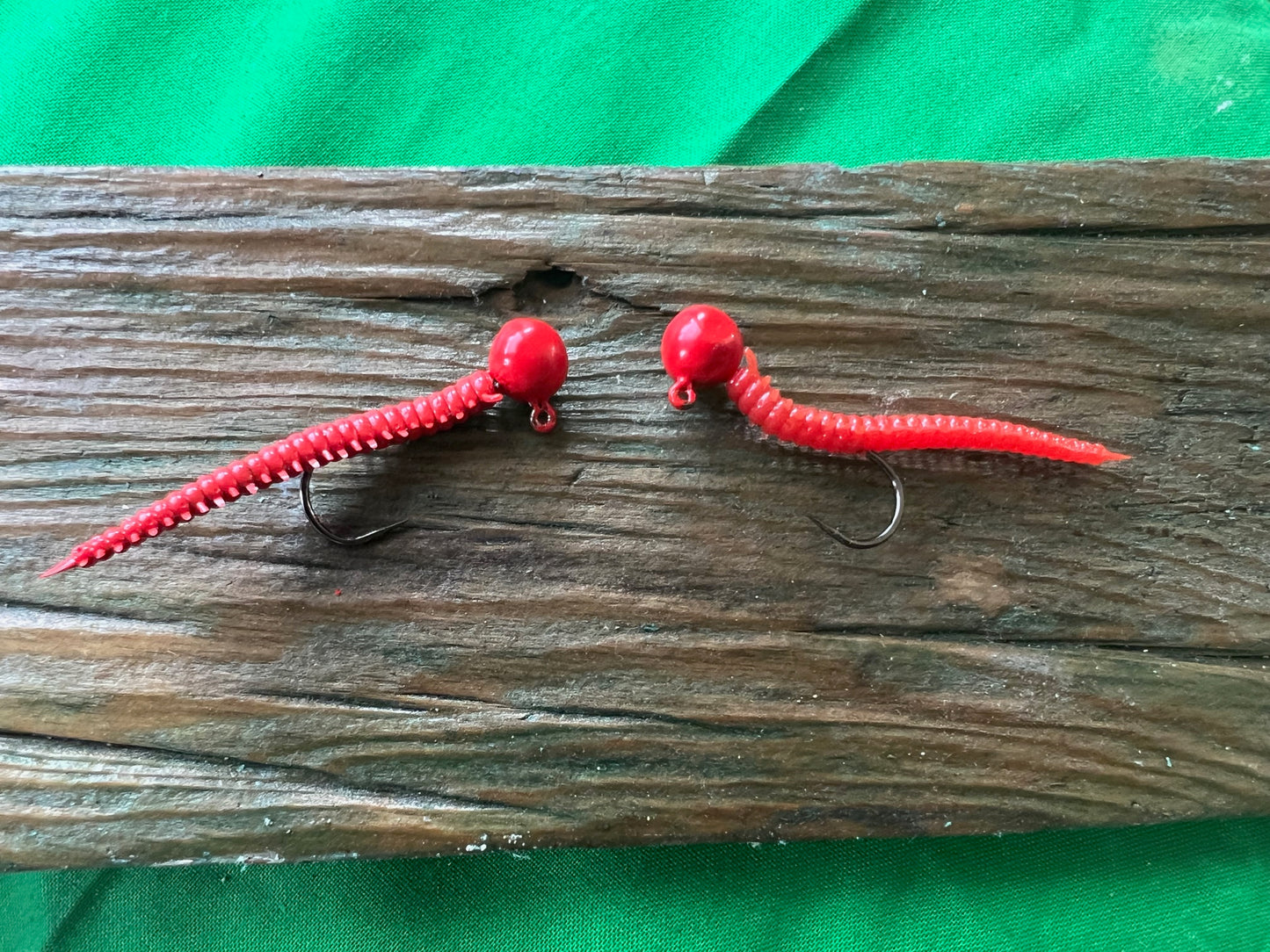 Two 2" Sandworm Jig with 25 Replacement Worms, AKA Cinder Worm